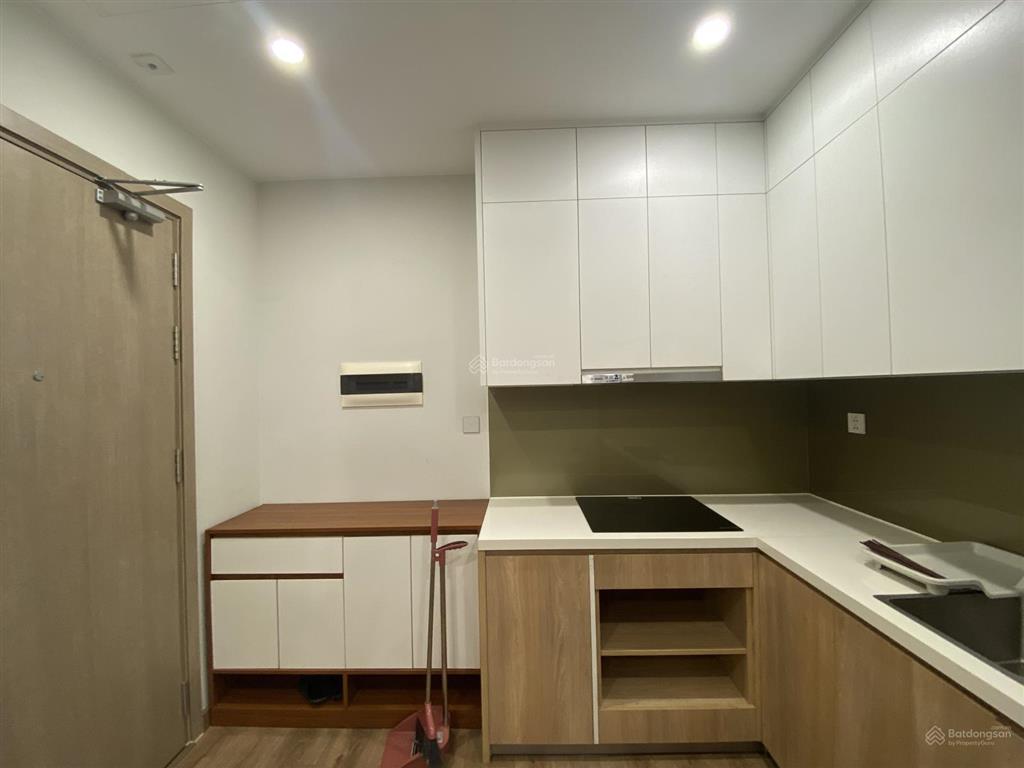 Khách trả nhà sớm nên tôi cần cho thuê căn 2n+ full đồ view hồ & ngắm pháo hoa cực đẹp