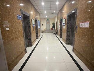 Bán Căn Chung Cư 2 Phòng Ngủ, 2Wc, Ban Công Đông Nam, View Hồ Tây