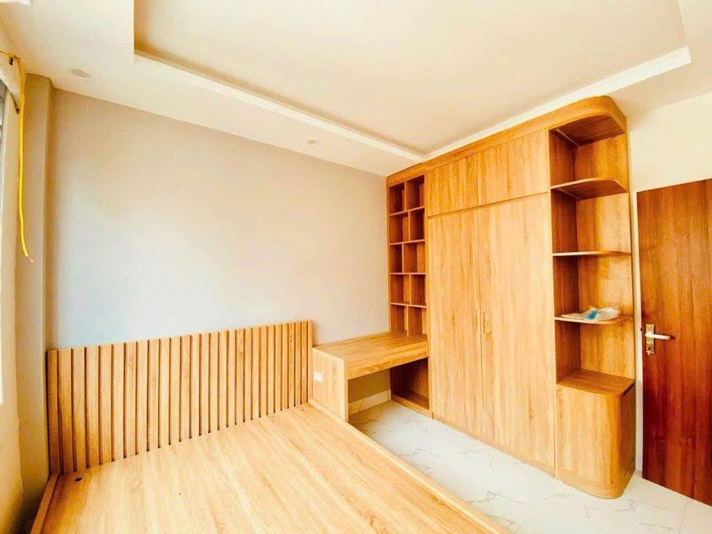 BÁN NHÀ LÔ GÓC, CỰC ĐẸP, Ô TÔ VÀO NHÀ, GẦN PHỐ, SỔ NỞ HẬU