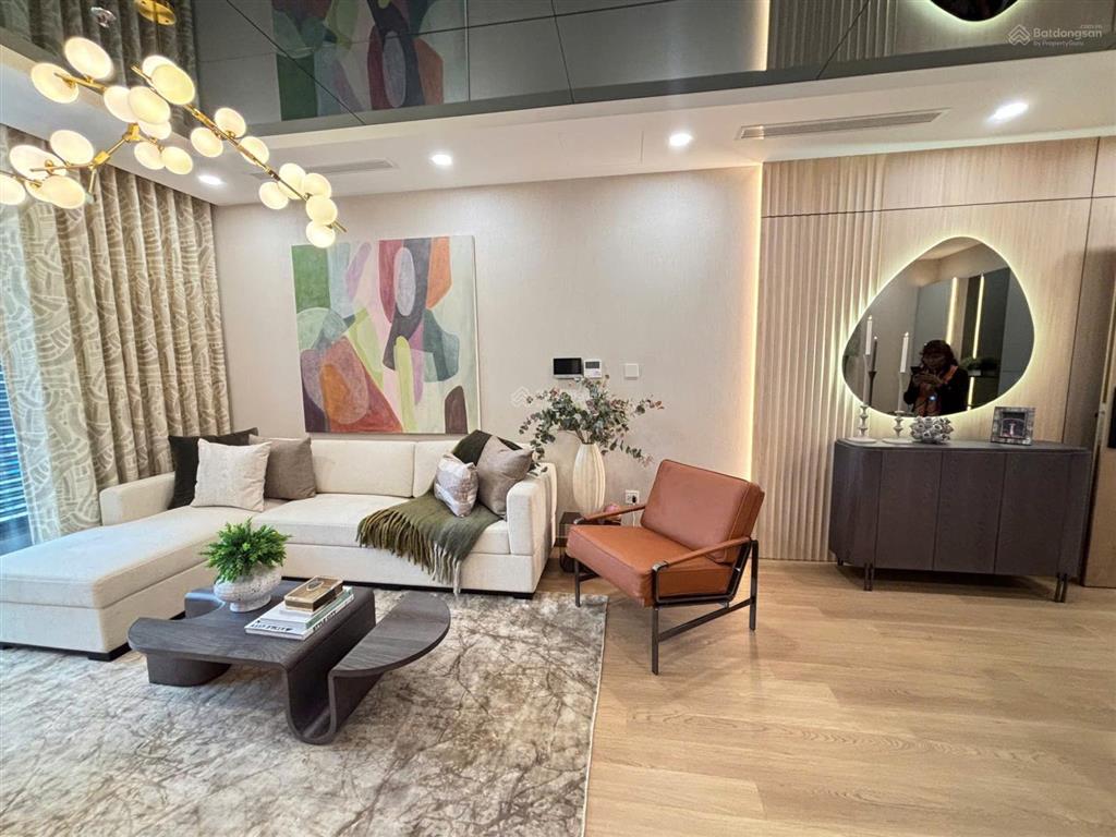 Chính chủ gửi bán căn hộ 3 ngủ the charm an hưng hướng đông nam mát mẻ