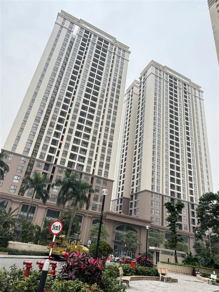 Chính chủ tôi cần bán gấp căn chung cư the charm an hưng dt 72m2 giá 5,1 tỷ rẻ hơn thị trường