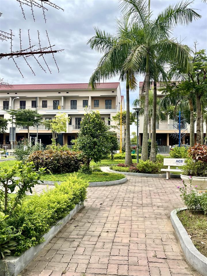 Bán căn liền kề hướng nam đã hoàn thiện gần công viên tại kđt centa vsip thuỷ nguyên  hải phòng