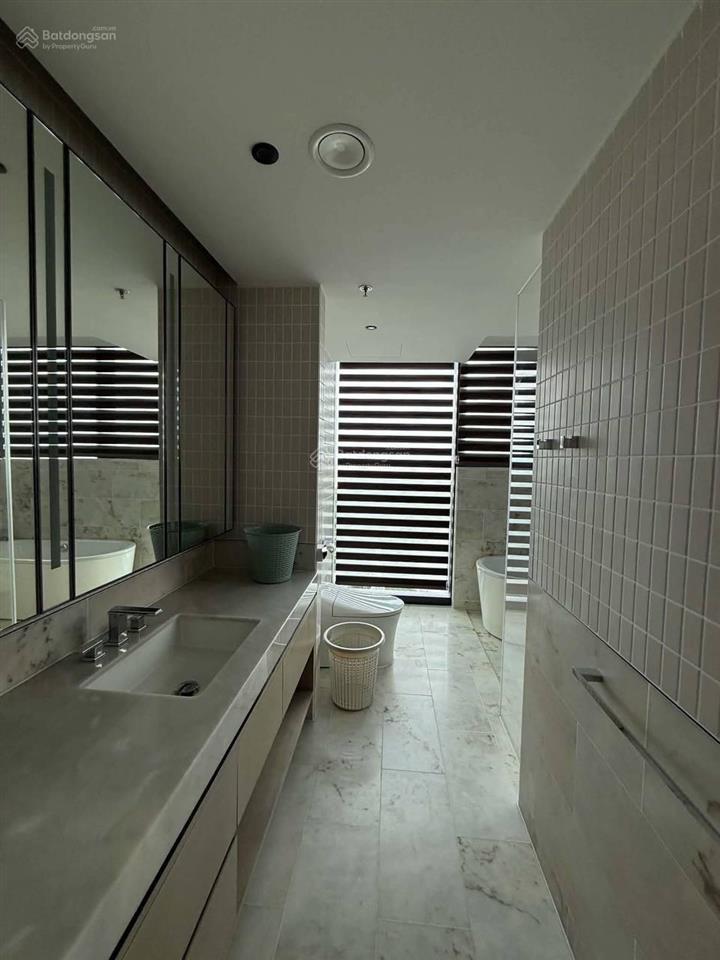 Cho thuê căn hộ 3 phòng ngủ giá tốt tại grand marina saigon