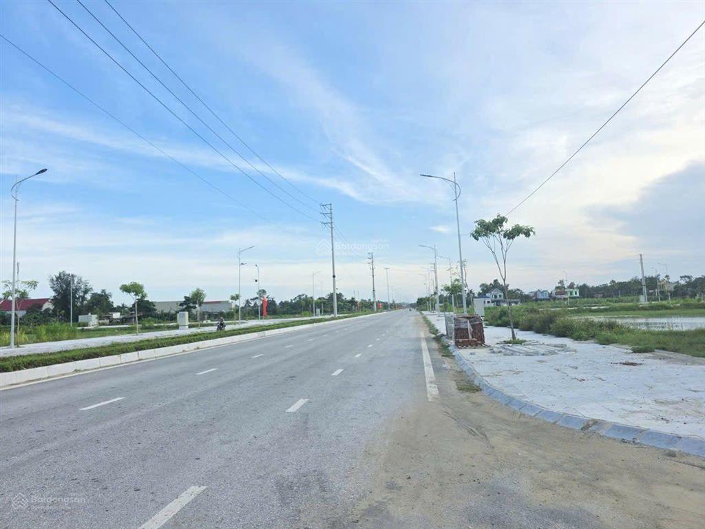 Bán lô đất biển flamingo hải tiến mt 12m view công viên