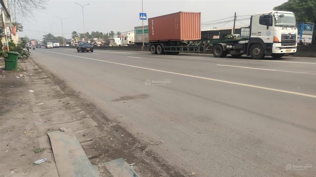 Mặt tiền quốc lộ 51 cửa ngõ sân bay long thành  dt 1.450m  có 100m thổ cư  giá 30 tỷ