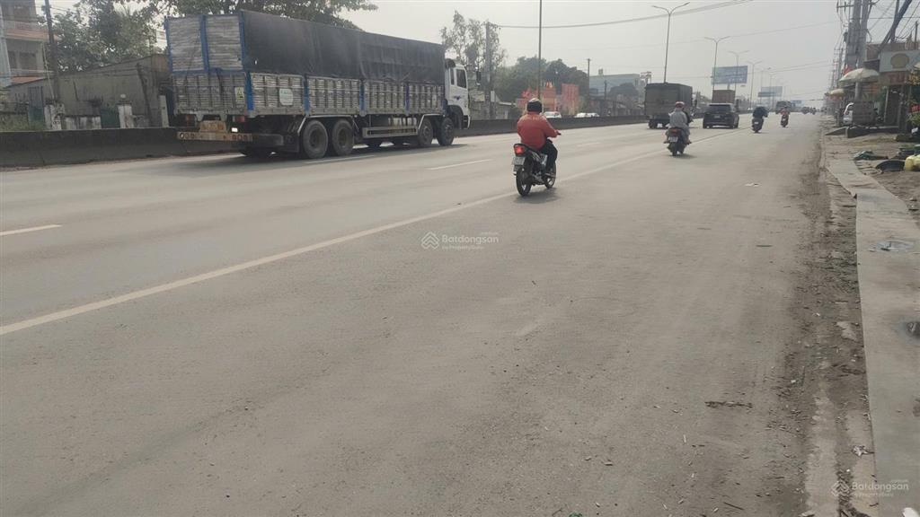 Mặt tiền quốc lộ 51 cửa ngõ sân bay long thành  dt 1.450m  có 100m thổ cư  giá 30 tỷ