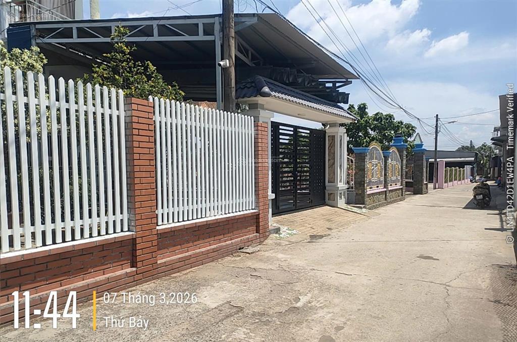 Nhà đẹpngay trung tâm thị trấn long thànhcách amata 5 phútdt 231,8m²100 thổ giá 6,2 tỷ