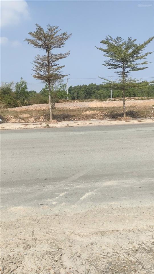 Thung lũng xanh lô góc  đất mặt tiền kinh doanhdt 123,3mcó 80,6m thổgiá 2,850 tỷan phướclt