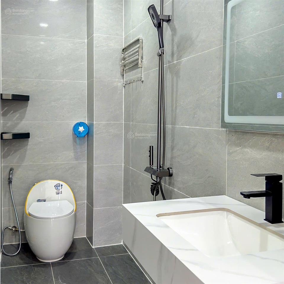 Nhà liền kề mới xây đẹp lung linh, giá 6,2 tỷ  trung tâm thị trấn long thành.