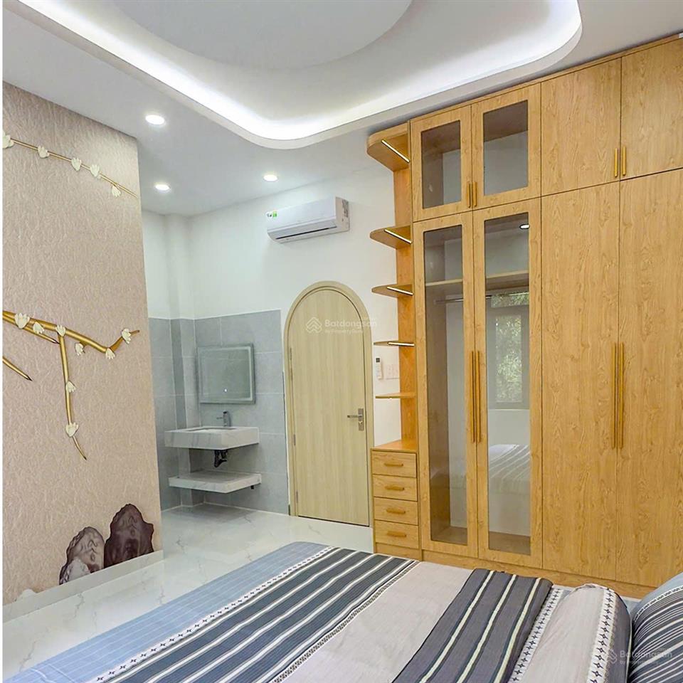 Nhà liền kề mới xây đẹp lung linh, giá 6,2 tỷ  trung tâm thị trấn long thành.