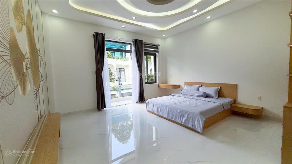 Nhà liền kề mới xây đẹp lung linh, giá 6,2 tỷ  trung tâm thị trấn long thành.