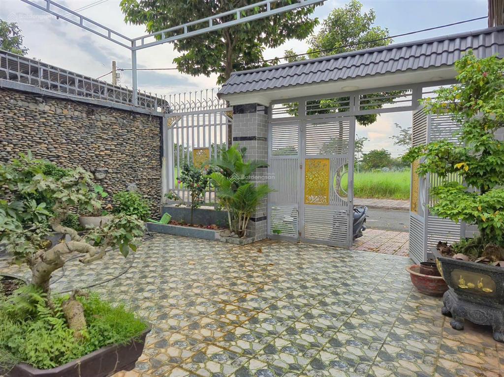 Nhà khu đô thị kiểu mẫu d2dlộc an dt 232m, full thổgiá 6 tỷ long thành