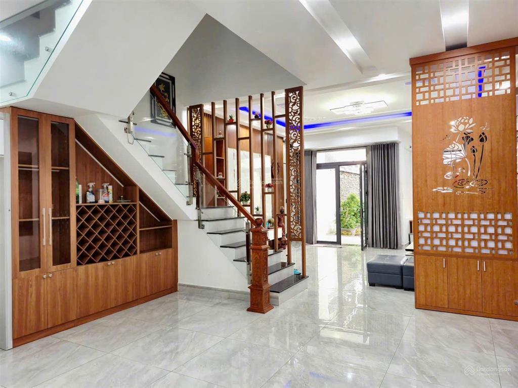 Nhà khu đô thị kiểu mẫu d2dlộc an dt 232m, full thổgiá 6 tỷ long thành