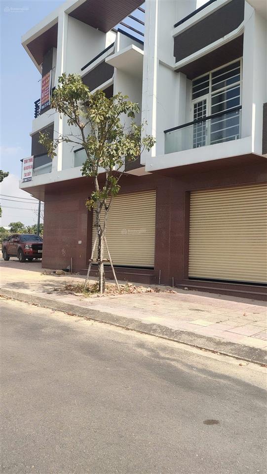 Nhà phố  khu dân cư d2d lộc an dt 118,5m2  full thổ  giá 7 tỷ  lộc an  long thành