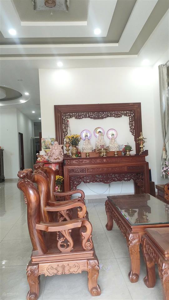 Ngộpphùng hưng 1 xẹt nhà sân vườn + quán cafe 1.488m2 chỉ 9,5 tỷcó 200 thổan viễntrảng bom