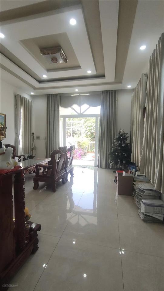 Ngộpphùng hưng 1 xẹt nhà sân vườn + quán cafe 1.488m2 chỉ 9,5 tỷcó 200 thổan viễntrảng bom