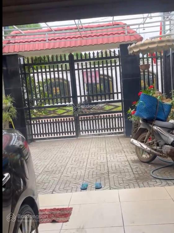 Nhà đẹphương lộ 12cổng chính sân bay long thành  vừa ở vừa kinh doanhdt 175mgiá 4 tỷ