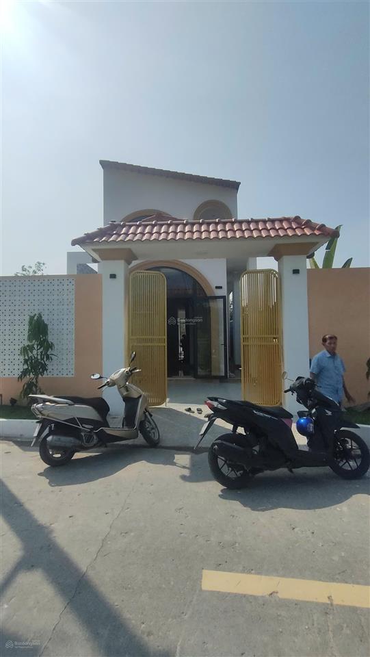 Nhà mới đường đt 769dt 156,8m có 137m thổgiá 3,5 tỷ  dòng tiền 8tr/tháng  lộc an, long thành