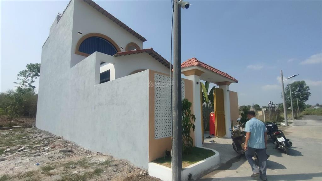 Nhà mới đường đt 769dt 156,8m có 137m thổgiá 3,5 tỷ  dòng tiền 8tr/tháng  lộc an, long thành