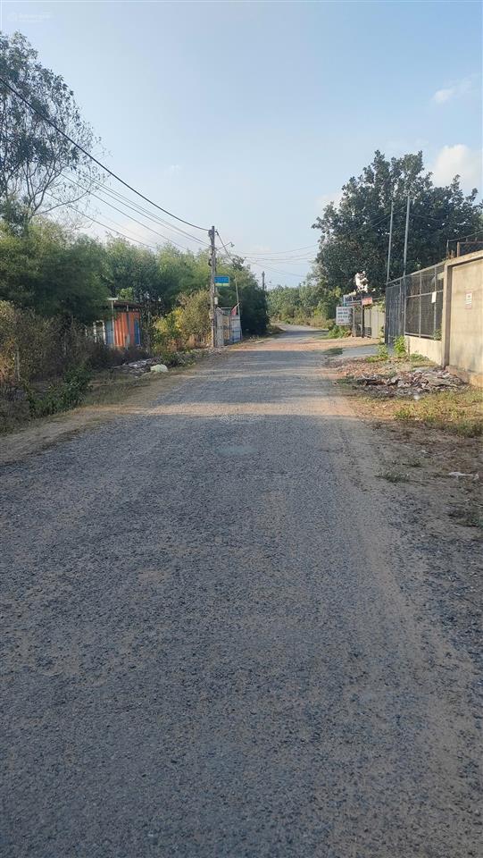 1 xẹt đường bàu cạnđất hơn 7 sàocó 300m² thổ cưgiá chỉ 3tr/mlong phướclong thành