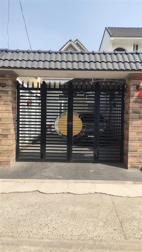 Hồ bơi thùy mi  nhà đẹp  dt 225,3m2 có 100m2 thổ cư giá 5 tỷ  an phước, long thành, đồng nai