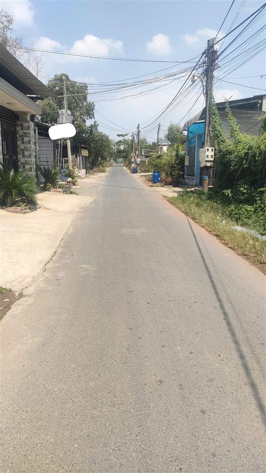 Đất mặt tiền  bên hông khu đô thị stc dt 302,3m2 có 160m2 thổ giá 5,2 tỷ  bình sơn  long thành