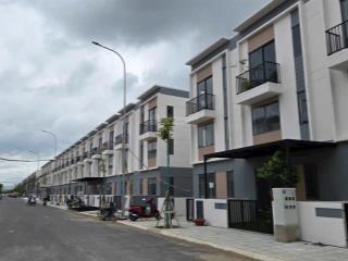 Cho thuê nhà mới 100% tại n17 hòa phú, bình dương