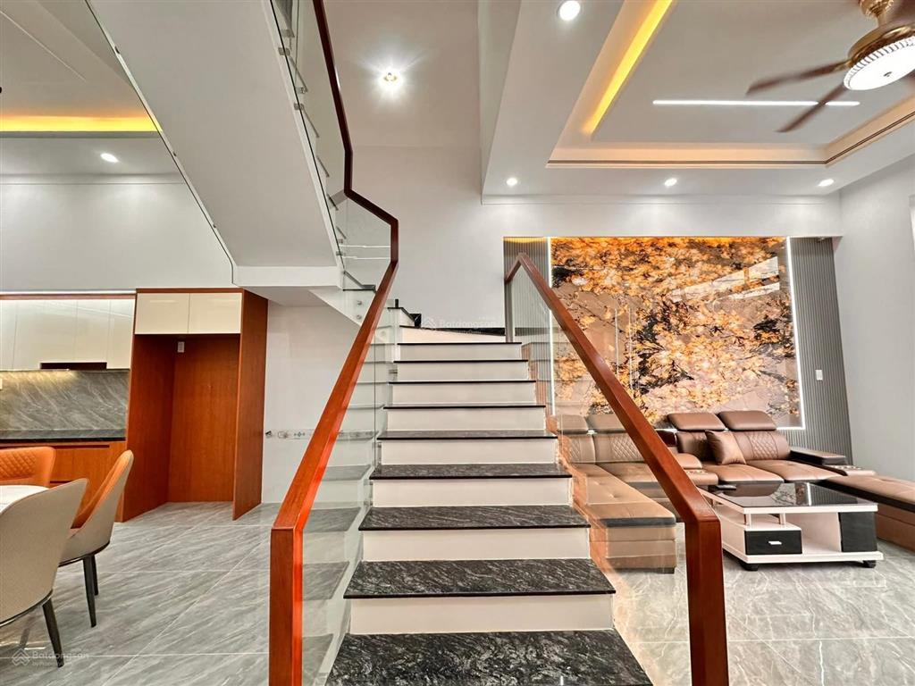 Bán nhà sổ hồng riêng đẹp tại phường khánh bình, 3,9 tỷ, 105m2, 3pn, 2wc, pháp lý đầy đủ