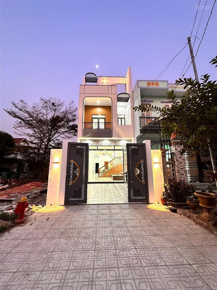 Bán nhà sổ hồng riêng đẹp tại phường khánh bình, 3,9 tỷ, 105m2, 3pn, 2wc, pháp lý đầy đủ