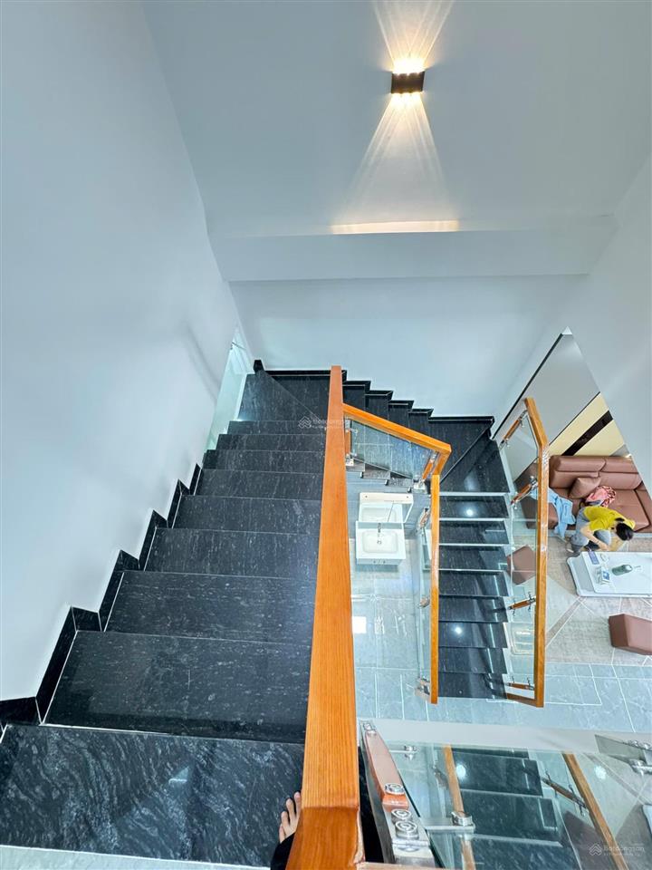 Bán nhà trung tâm tân uyên ( p.tân hiệp tp.hồ chí minh)  dọn vào ở ngay, giá cực tốt