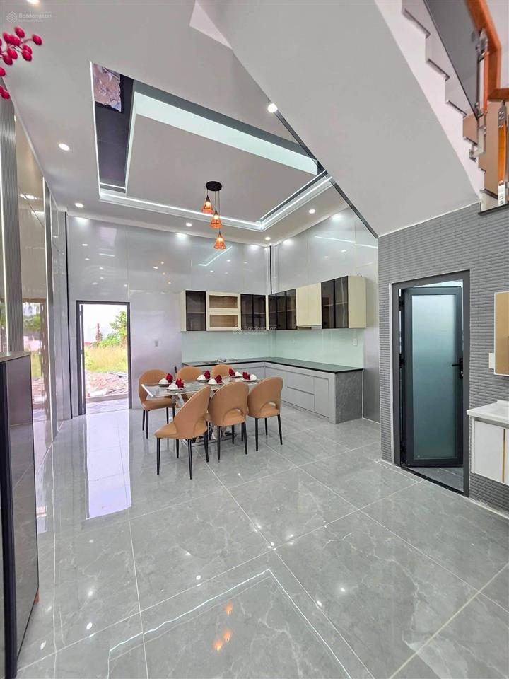 Bán nhà phố 3pn, 3wc tại tân hiệp, giá ưu đãi 3,3 tỷ, 72m2 hot