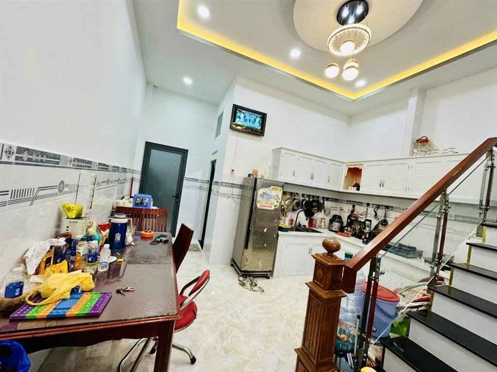 81m2 5.99 tỷ tl gần chợ thạch đà 4.5x18m, cn 64.6m2 2 tầng 3pn (có pn trệt) ở ngay