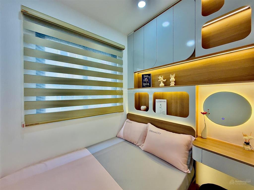 Nhà mới đẹp 5 tầng  dtsd 68m2 trung tâm phú nhuận chỉ có (3 tỷ 980)