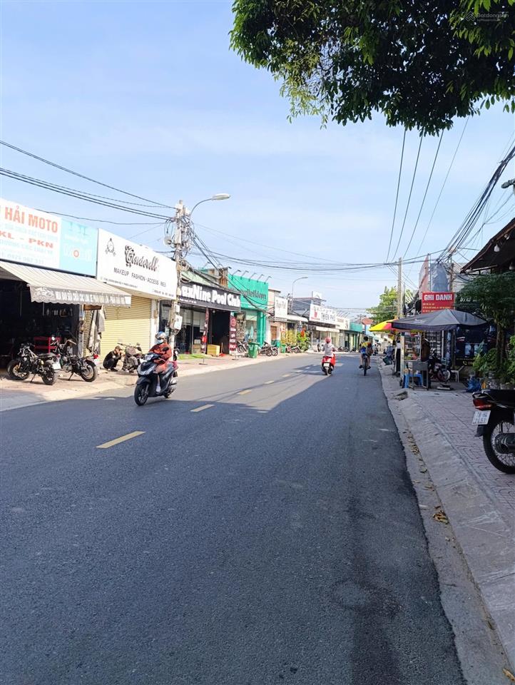 Giảm 200 triệu, gấp bán trước tết, nhà 2 tầng đình phong phú