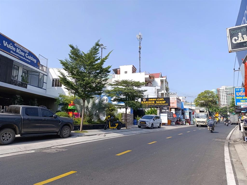 Tòa nhà mặt tiền văn phòng + chdv, phước long a | có thang máy