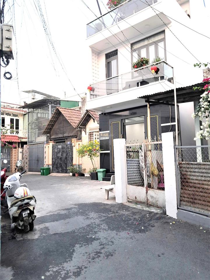 Bán đất vị trí đắc địa đường nam hòa, 300m ra ga metro phước long