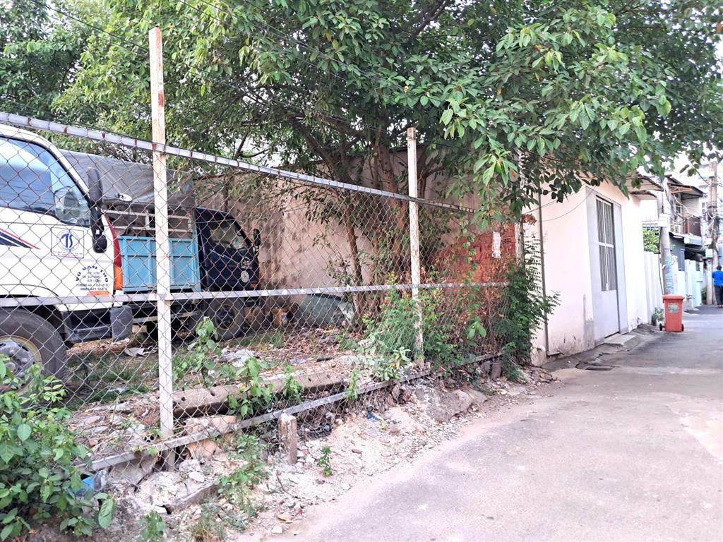 Bán đất vị trí đắc địa đường nam hòa, 300m ra ga metro phước long
