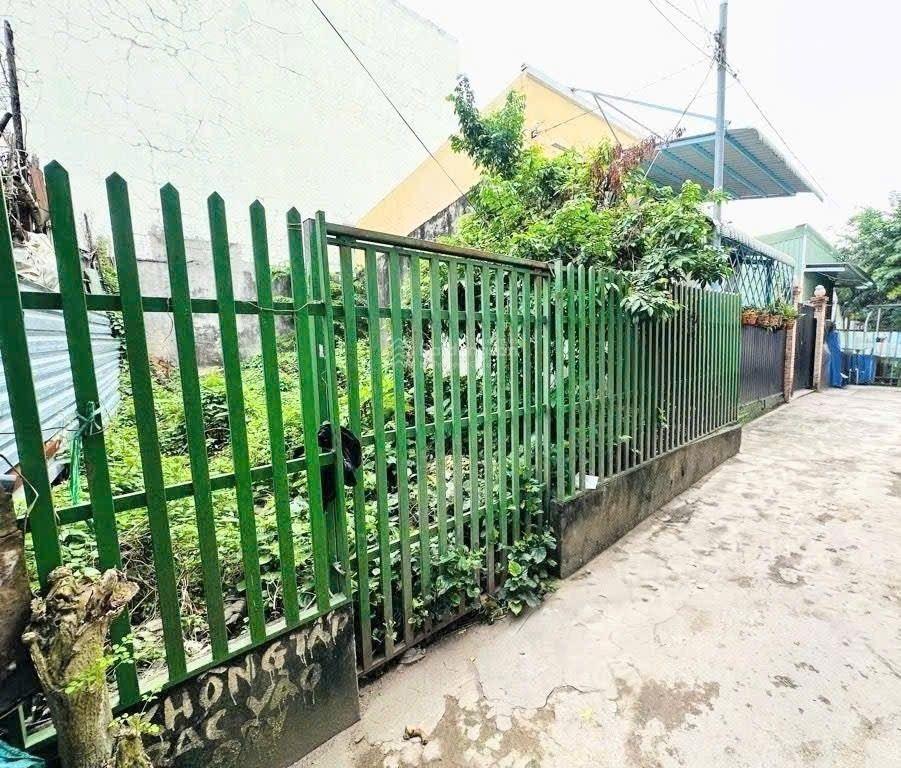 Lô đất 58m2 vuông vức, sau lưng thcs hoa lư, vincom thủ đức