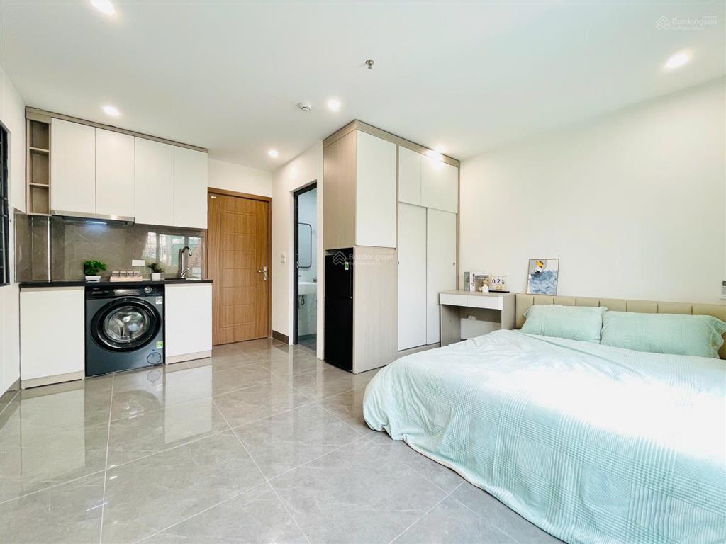 Studio full đồ máy giặt riêng  ô tô đỗ cửa  cách bách kính xây 1.5km
