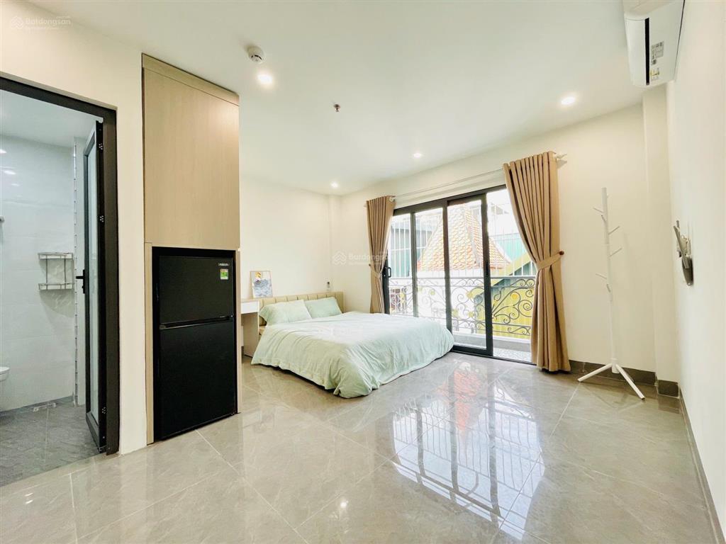 Studio full đồ máy giặt riêng  ô tô đỗ cửa  cách bách kính xây 1.5km