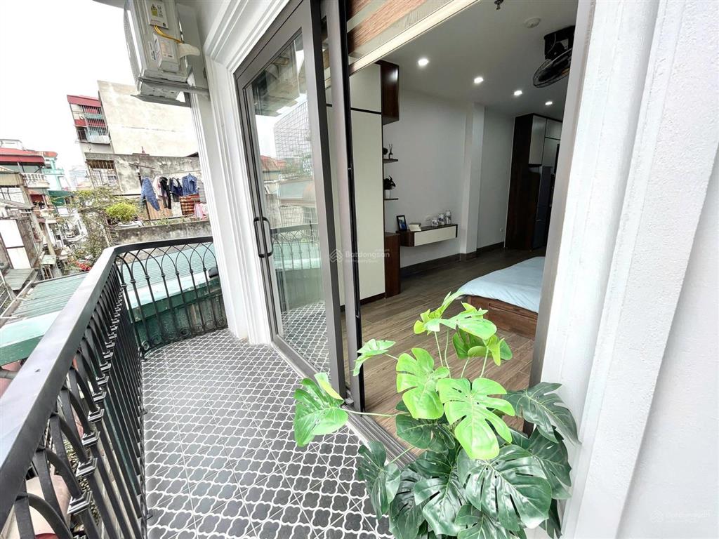 Cho thuê căn hộ studio hào nam máy giặt riêng  ban công thoáng  đh văn hóa 500m