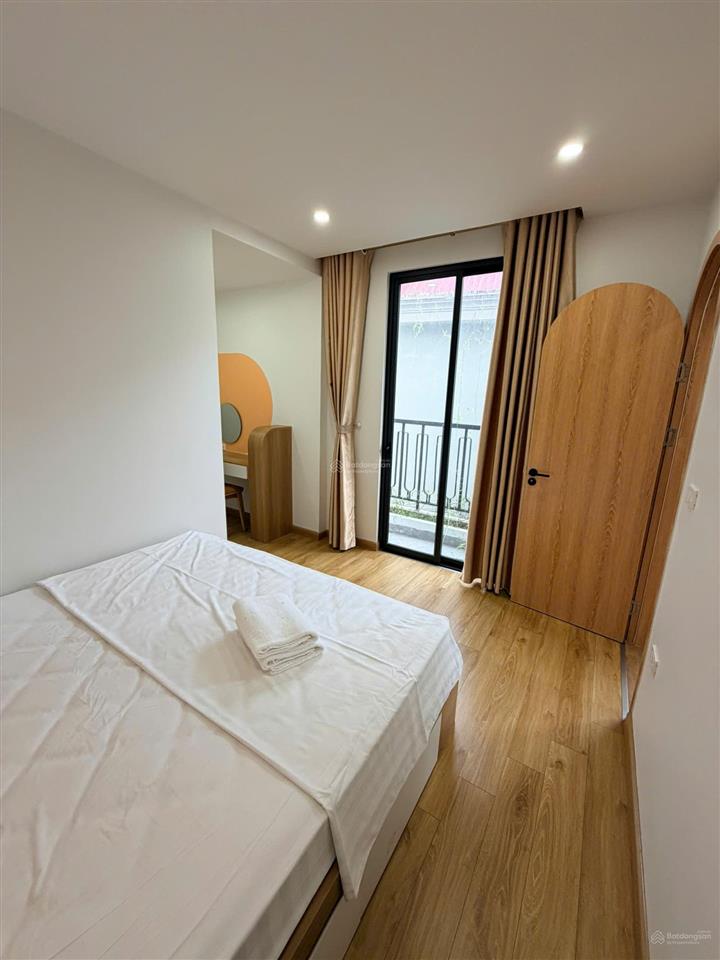 Cho thuê phòng cao cấp tây hồ  view thành phố  ô tô đỗ cửa