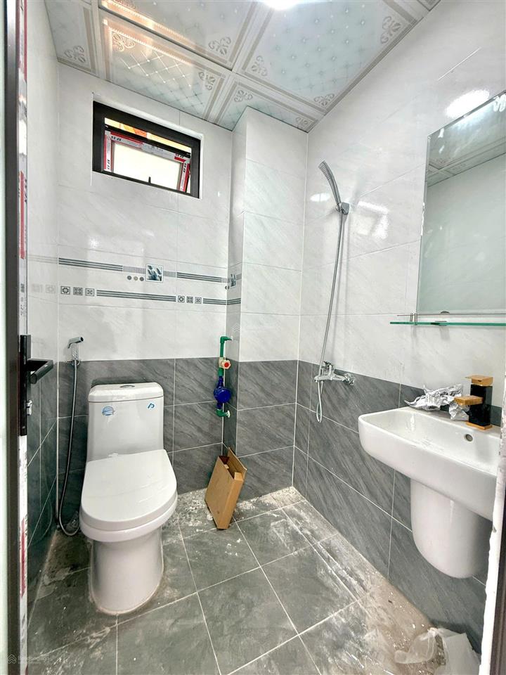 Cho thuê căn phòng rộng 34m2 full đồ nhà mới như ảnh  thúy lĩnh hoàng mai cách bách kinh xây 3km