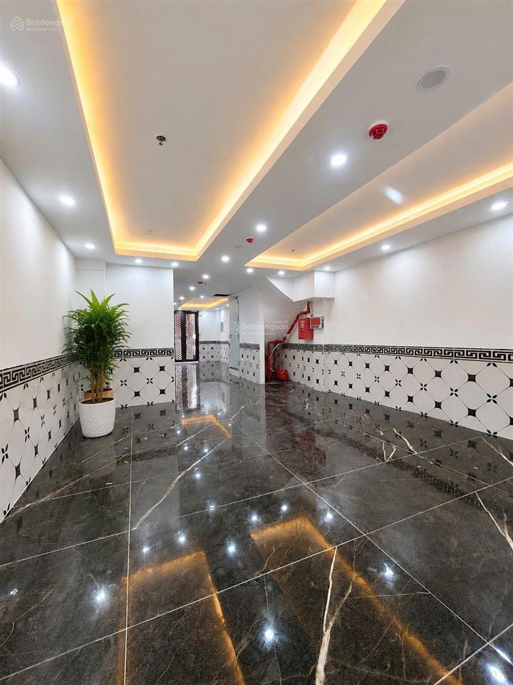 Cho thuê phòng cách đại học quốc gia 700m đi bộ full đồ giá 4tr7