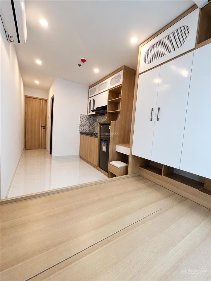 Cho thuê phòng cách đại học quốc gia 700m đi bộ full đồ giá 4tr7