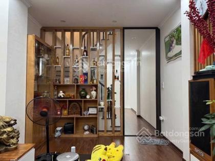 Bán nhà 37m² 6 tầng đường thông ô tô kinh doanh tốt kề ql32, kđt hinode, lai xá, hoài đưc