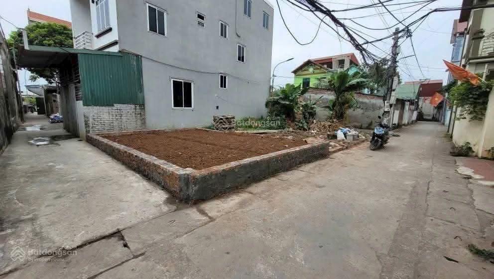 Đất thổ cư 43m² lô góc, đường thông ô tô tải đậu cửa tại mộc hoàn, vân côn