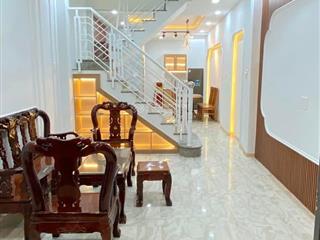 Cô chủ cần tiền sửa nhà, bán gấp căn nhà quận tân phú.