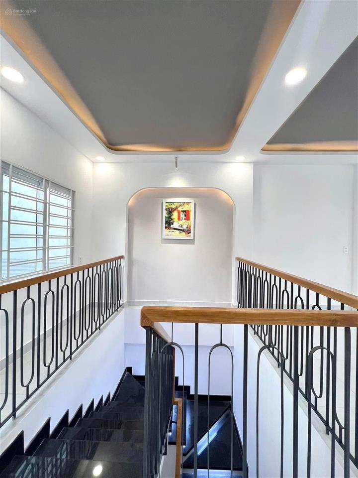 Gấp, chính chủ kẹt tiền, giảm 30% căn nhà đẹp quận 12.