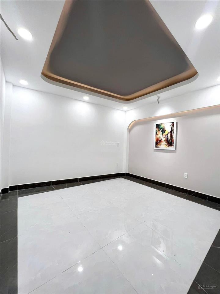 Gấp, chính chủ kẹt tiền, giảm 30% căn nhà đẹp quận 12.